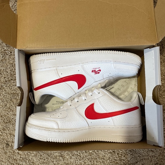nike air force red tick